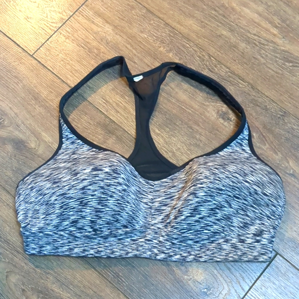 Lululemon EUC space dye black racer back sports bra 10